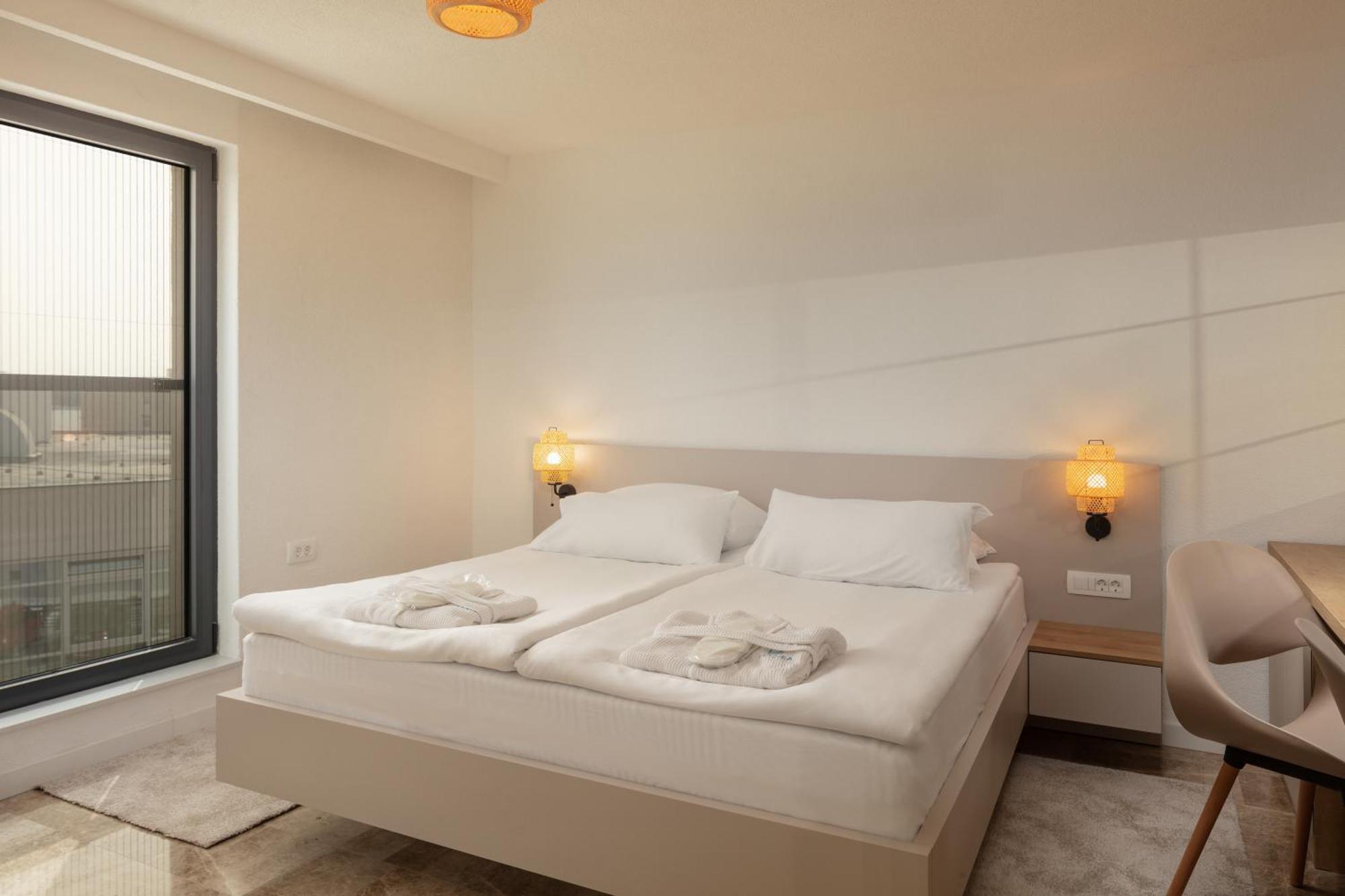 Seesea Hotel Водице Экстерьер фото